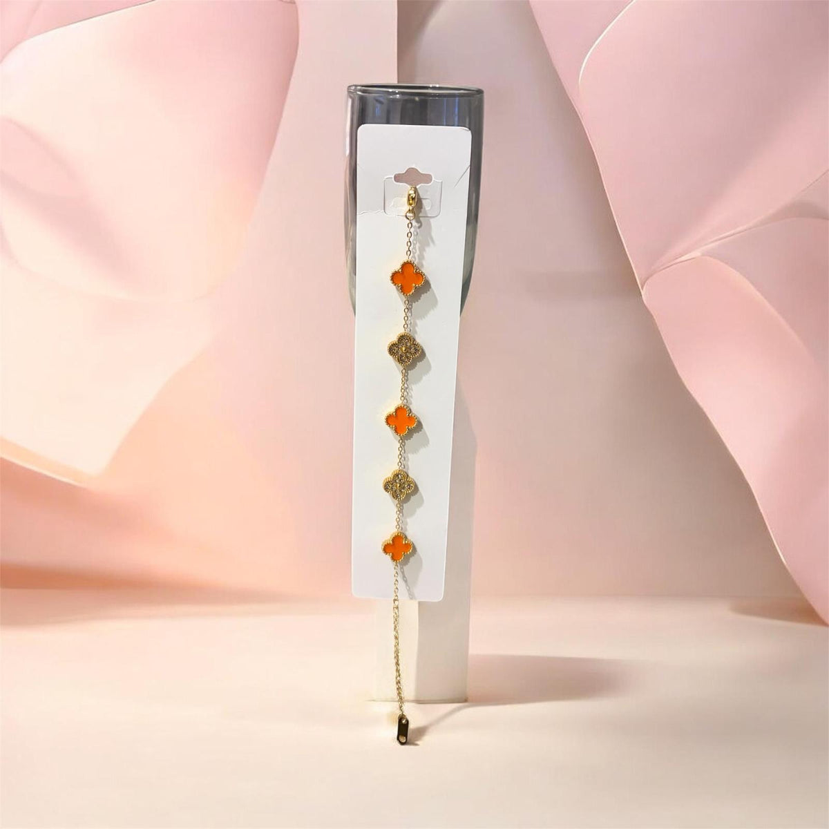 Armband mit vierblättrigem Kleeblatt-Anhänger aus Edelstahl